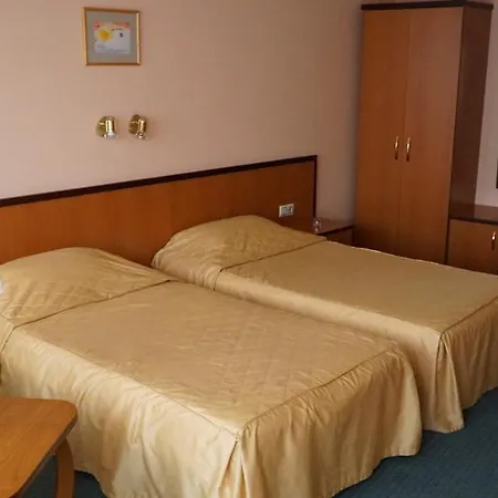 плаза Хотел 4*